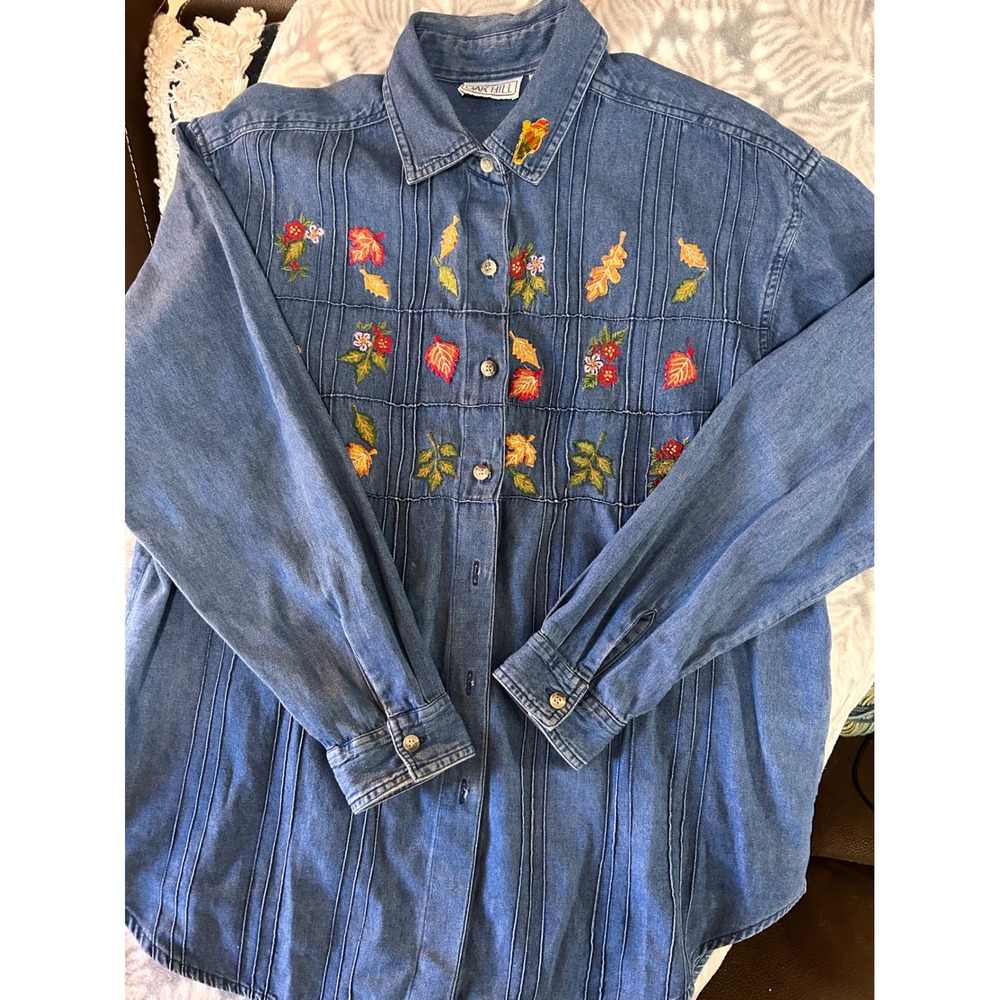 Oak Hill Denim Shirt Womens Large Blue Embroidered Fall Leaves Pintuck Cotton L